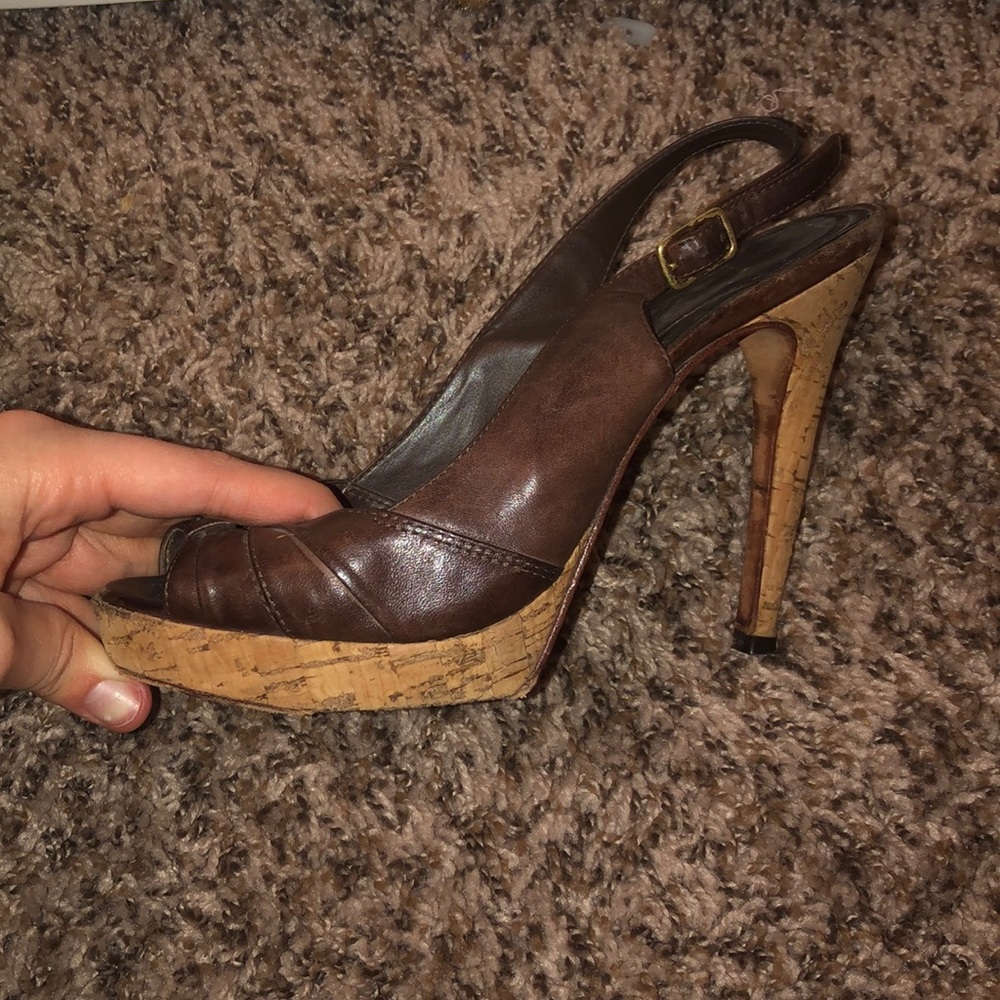 Heels - Picture 2 of 3